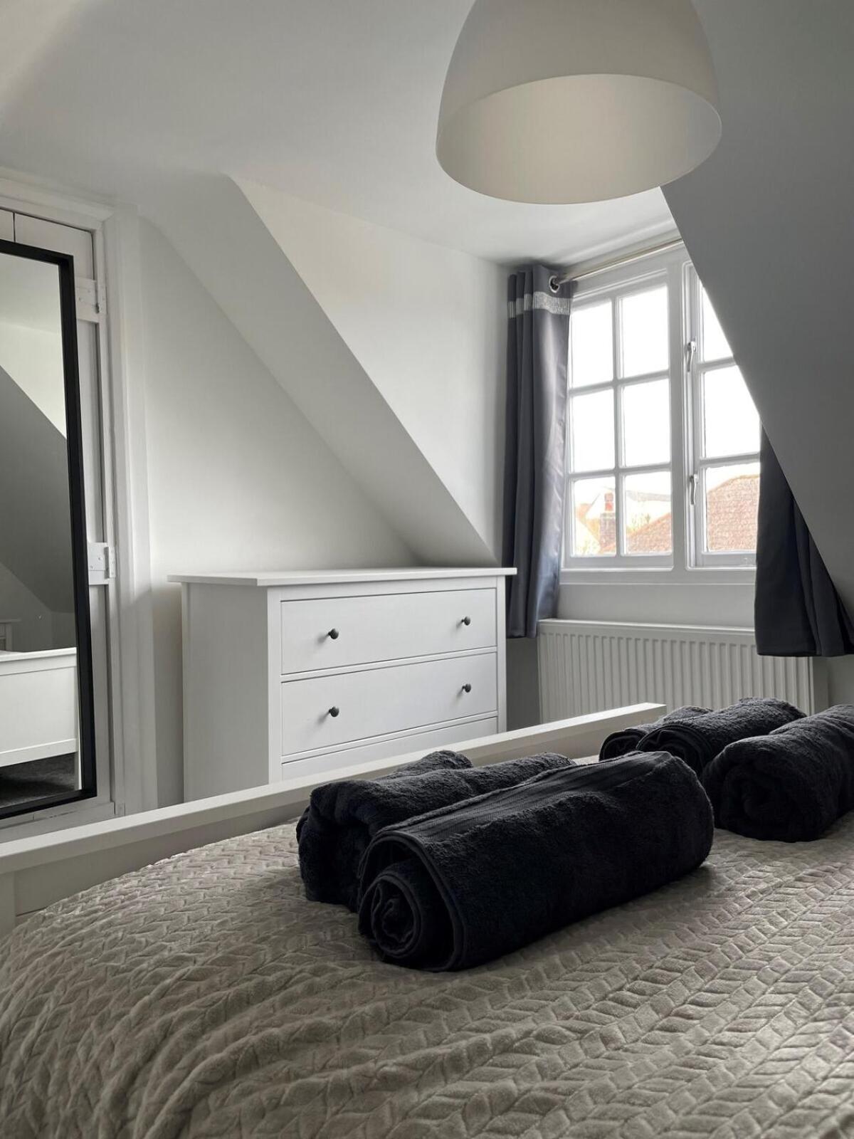 Tidal Walk Cottage By The Sea Harwich Room photo